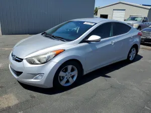 Hyundai Elantra 1.8L 4 2013