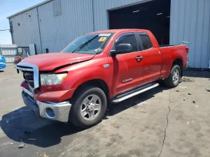 Toyota Tundra 5.7L 8 2013