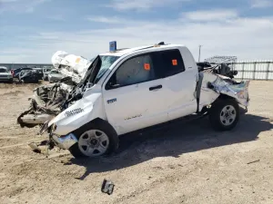 Toyota Tundra 5.7L 8 2021