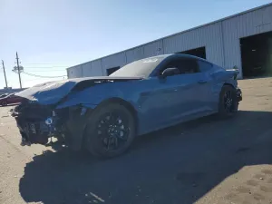 Ford Mustang 5.0L 8 2025
