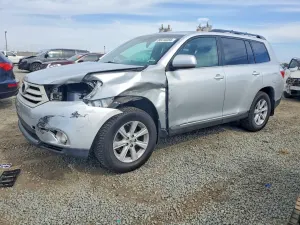 Toyota Highlander 3.5L 6 2013