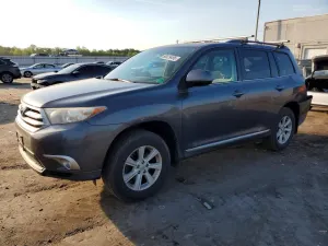 Toyota Highlander 3.5L 6 2013