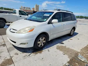 Toyota Sienna 3.5L 6 2009