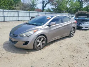 Hyundai Elantra 1.8L 4 2013