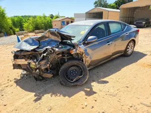 Nissan Altima 2.5L 4 2020