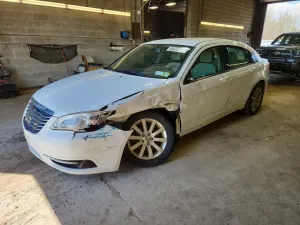 Chrysler 200 2.4L 4 2012