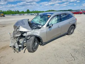 Mercedes-Benz GLC 2.0L 4 2024