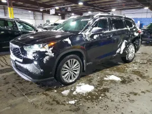 Toyota Highlander 3.5L 6 2021