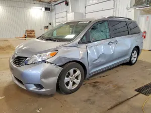 Toyota Sienna 3.5L 6 2011