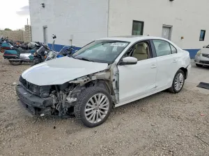 Volkswagen Jetta 1.8L 4 2015