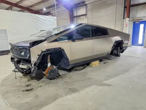 Tesla Cybertruck 2026