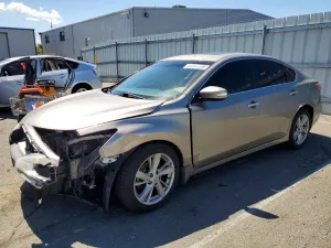 Nissan Altima 2.5L 4 2015