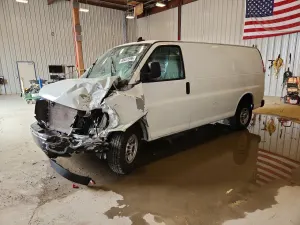 GMC Savana 6.6L 8 2022