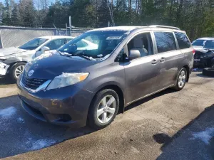 Toyota Sienna 3.5L 6 2012