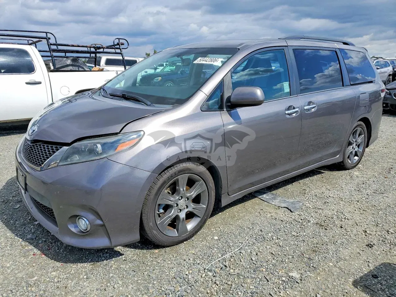 Toyota Sienna 3.5L 6 2016