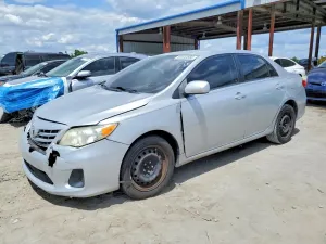 Toyota Corolla 1.8L 4 2013