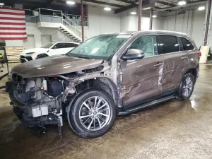 Toyota Highlander 3.5L 6 2019