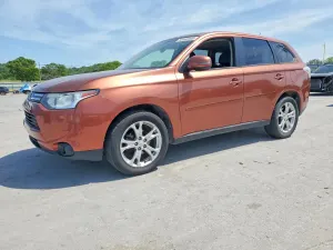Mitsubishi Outlander 2.4L 4 2014
