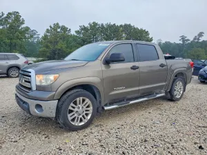 Toyota Tundra 4.6L 8 2013
