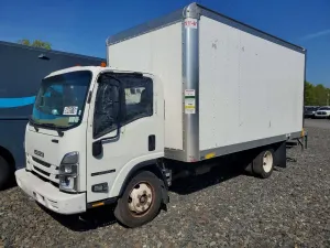 Isuzu NPR 6.6L 8 2023