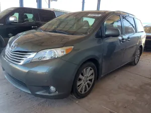 Toyota Sienna 3.5L 6 2011
