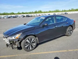 Nissan Altima 2.5L 4 2021