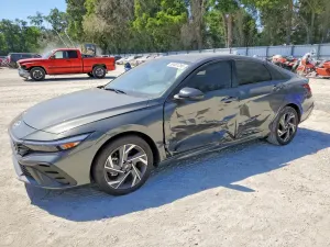 Hyundai Elantra 2.0L 4 2025