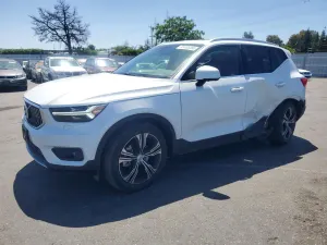 Volvo XC40 2.0L 4 2021