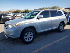 Toyota Highlander 3.5L 6 2013