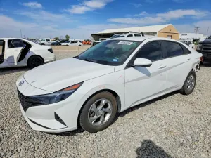 Hyundai Elantra 2.0L 4 2022