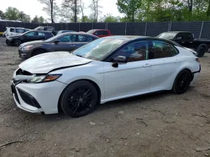 Toyota Camry 2.5L 4 2021