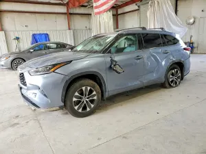 Toyota Highlander 3.5L 6 2021