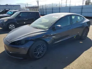 Tesla Model 3 2025
