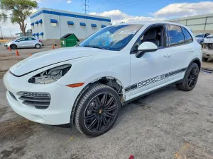 Porsche Cayenne 4.8L 8 2014