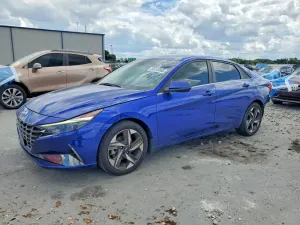 Hyundai Elantra 2.0L 4 2022