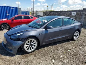 Tesla Model 3 2022
