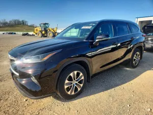 Toyota Highlander 3.5L 6 2021