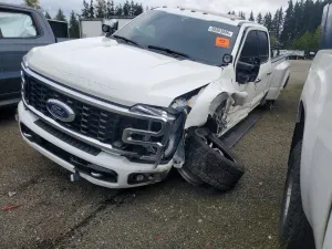 Ford F-350 6.7L 8 2024