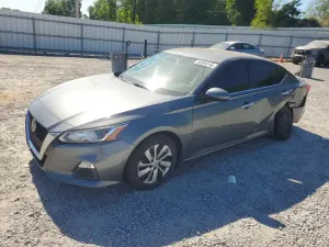 Nissan Altima 2.5L 4 2020