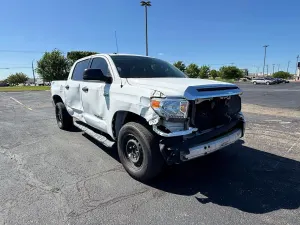 Toyota Tundra 5.7L 8 2014