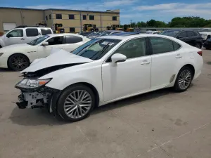 Lexus ES 3.5L 6 2015
