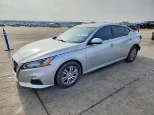 Nissan Altima 2.5L 4 2020