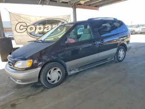 Toyota Sienna 3.0L 6 2001
