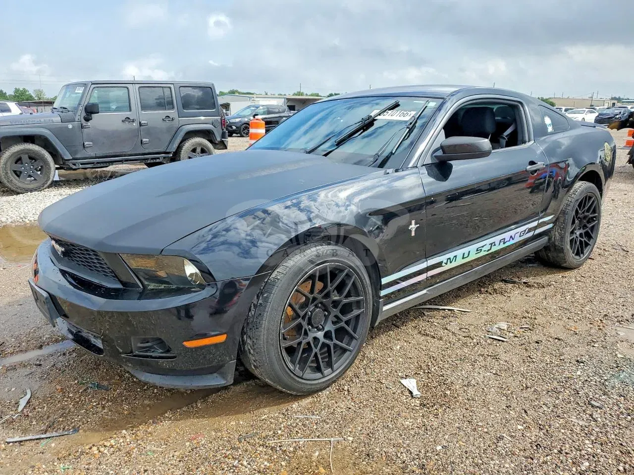 Ford Mustang 3.7L 6 2012