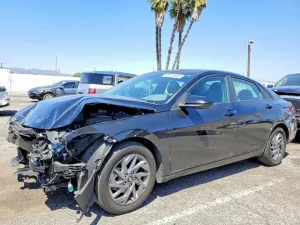 Hyundai Elantra 2.0L 4 2024