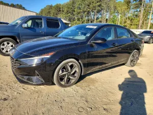 Hyundai Elantra 2.0L 4 2023
