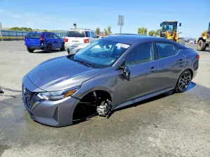 Nissan Sentra 2.0L 4 2025