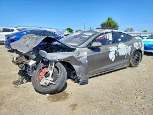 Tesla Model S 2016