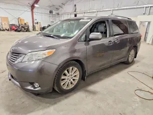 Toyota Sienna 3.5L 6 2011