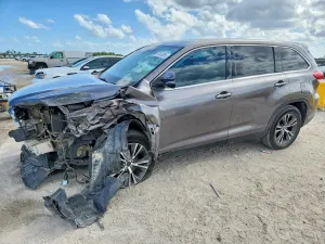 Toyota Highlander 2.7L 4 2019